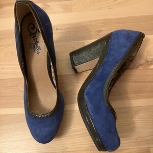 Seychelles blue suede shoes NWOT